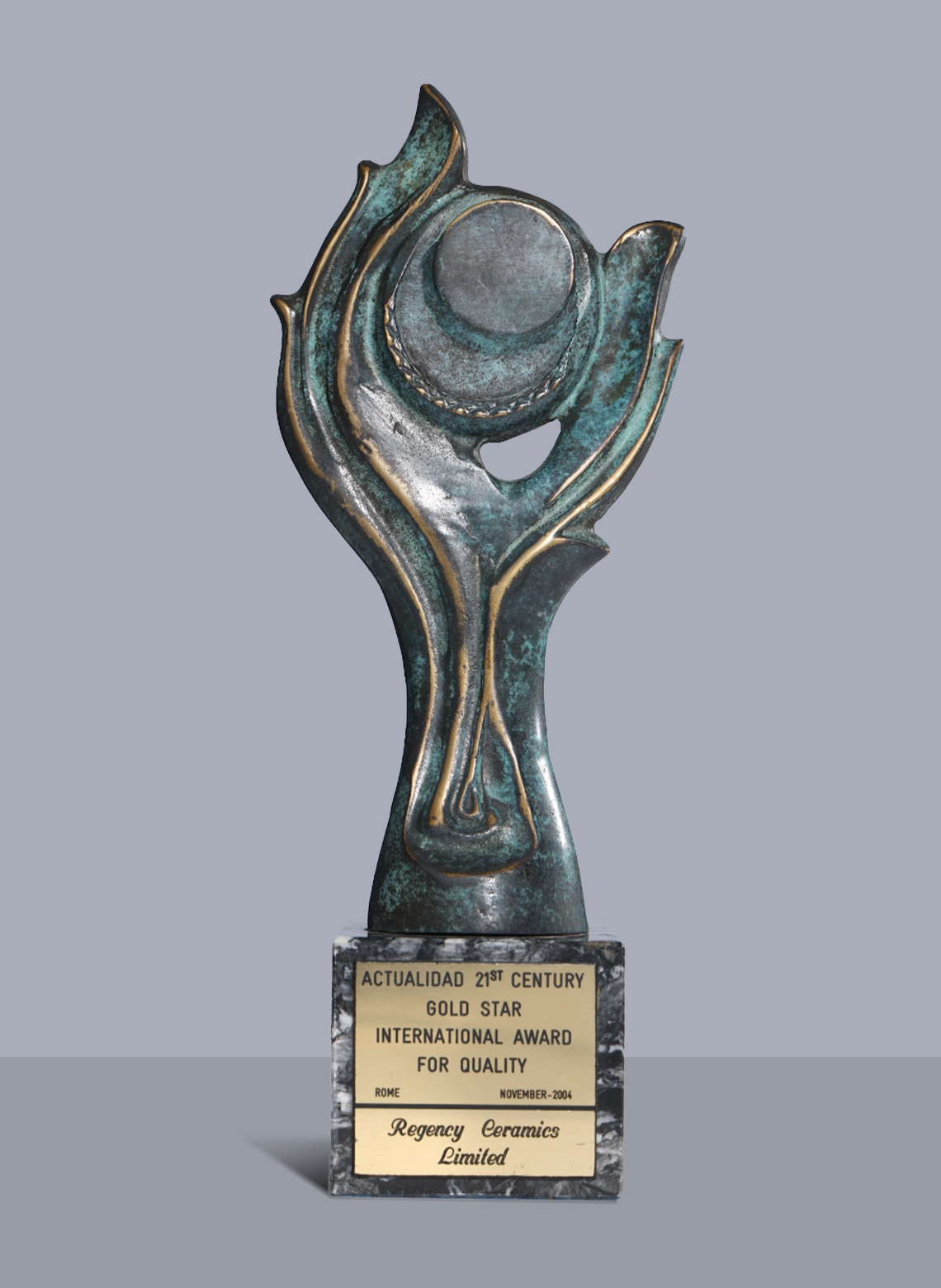 ACTUALIDAD-21st Century- Gold Star International Award For Quality 2004
