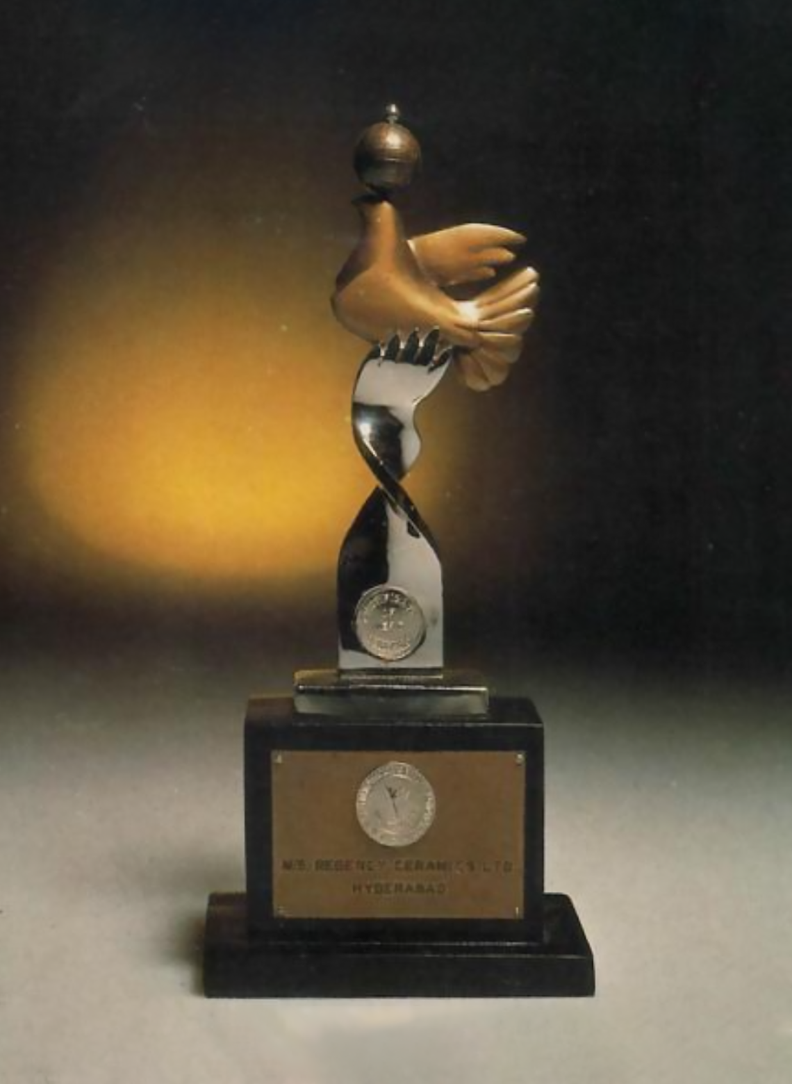 The Export Award 1987-88 Instituted by the Chemicals and Allied Products Export Promotion Council (Capexil), Calcutta.